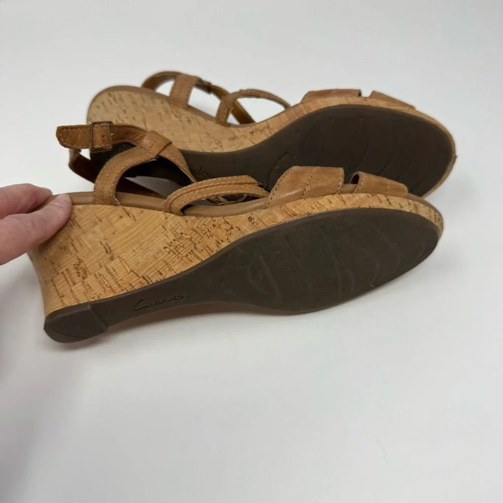 Clark’s Womens Tan‎ Strappy Wedge Shoes Buckle Fastening Size 9.5 Embellished